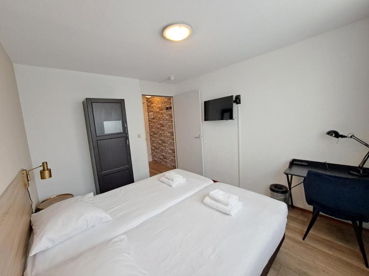 Seehotel Oostkapelle Exterior photo