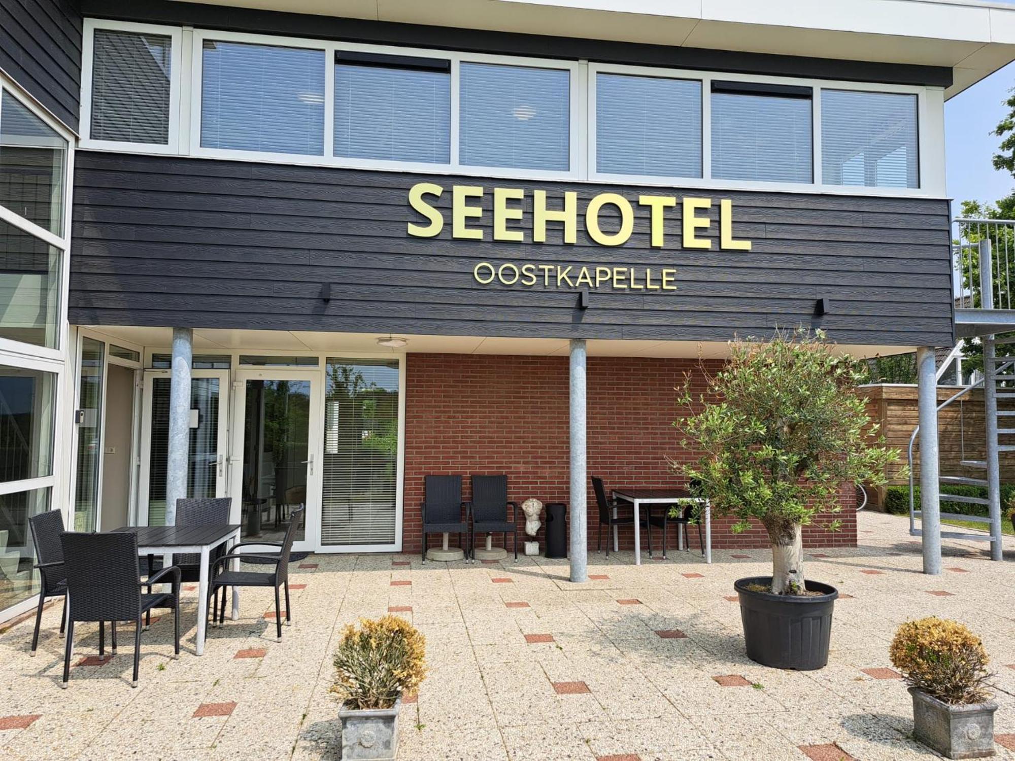 Seehotel Oostkapelle Exterior photo